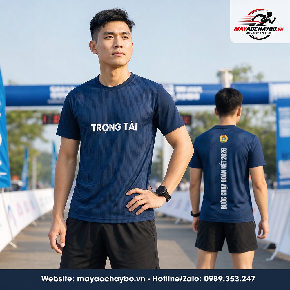 Áo chạy bộ trọng tài màu xanh navy trên người mẫu nam